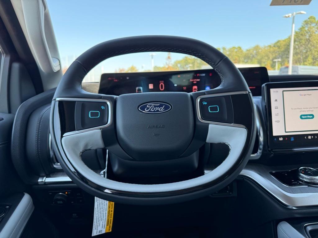 new 2025 Ford Expedition car, priced at $83,990