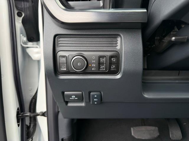 new 2025 Ford F-250 car, priced at $81,465