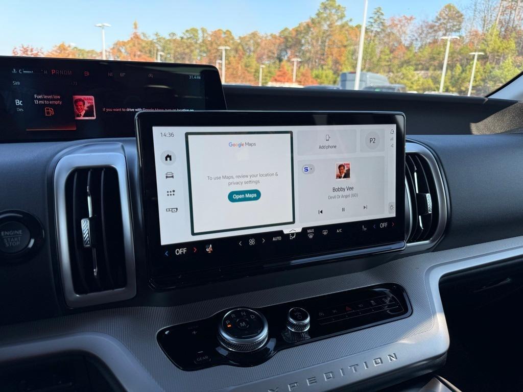 new 2025 Ford Expedition car, priced at $67,990