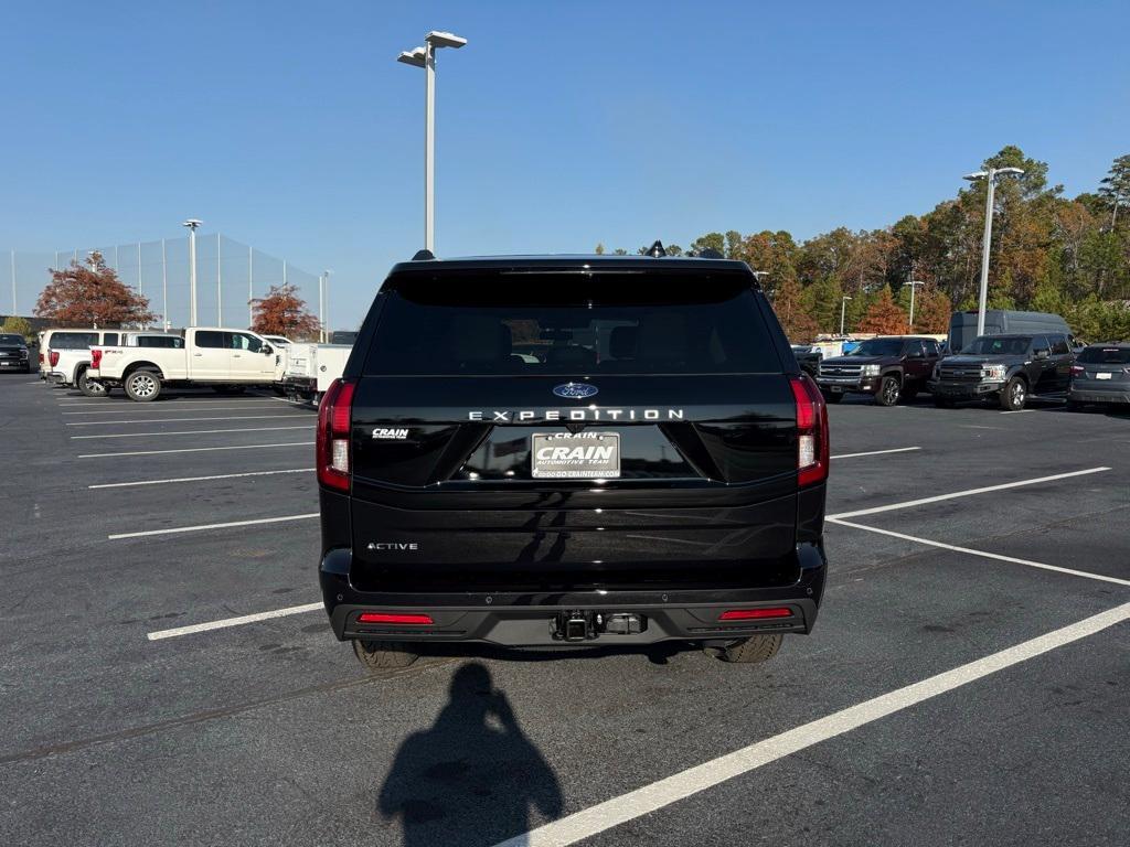 new 2025 Ford Expedition car, priced at $67,990