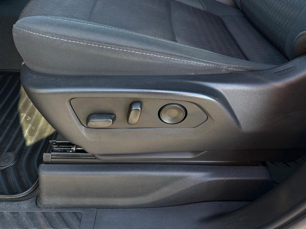 used 2022 Chevrolet Silverado 1500 car, priced at $36,188