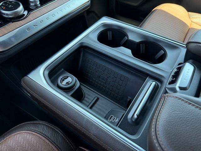 new 2025 Ford Expedition Max car, priced at $90,104