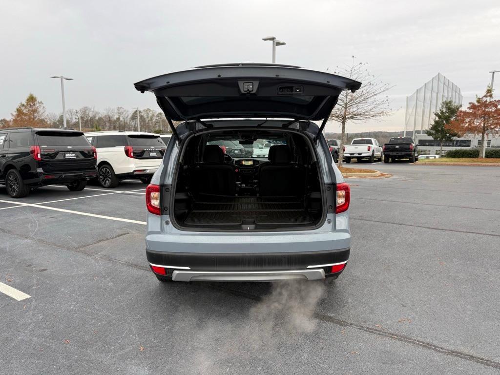 used 2022 Honda Pilot car, priced at $27,887