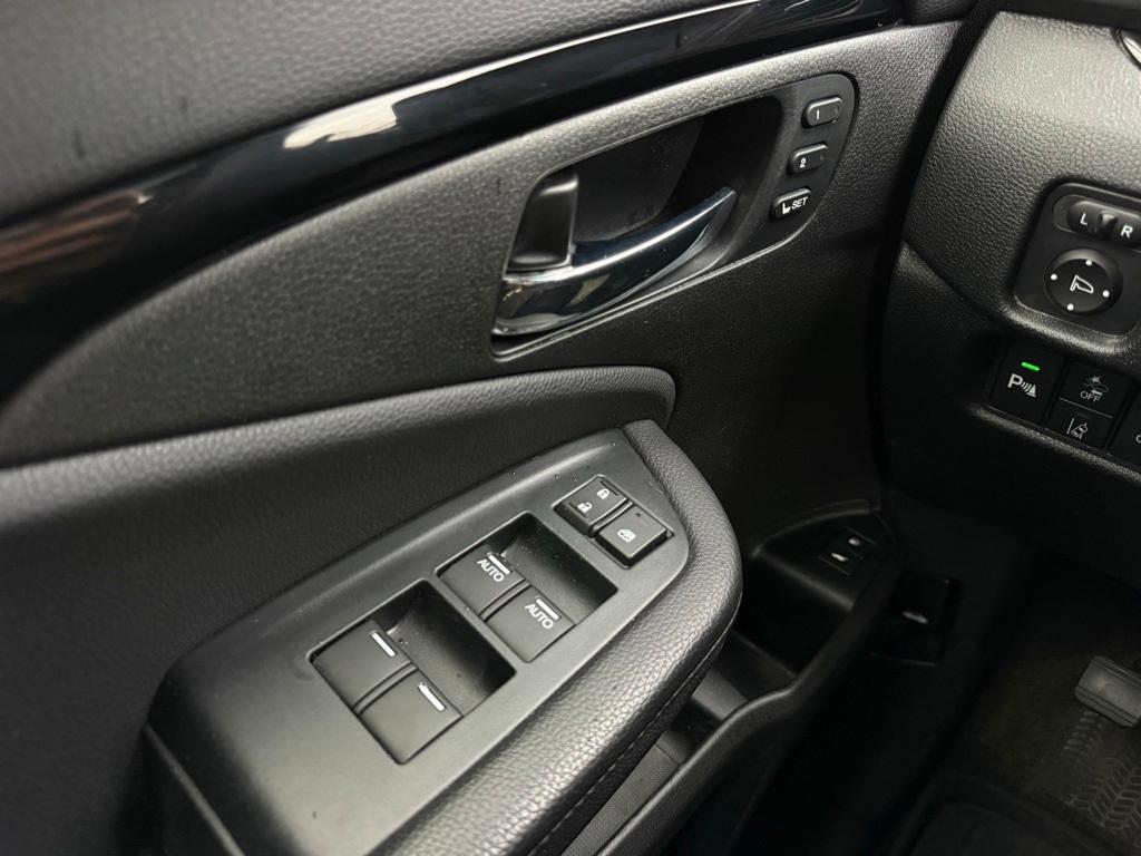 used 2022 Honda Pilot car, priced at $27,887