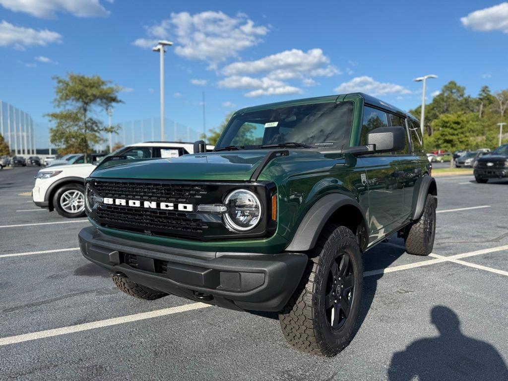 new 2025 Ford Bronco car, priced at $45,590