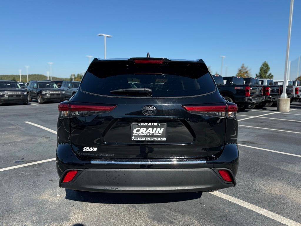 used 2023 Toyota Highlander car, priced at $33,783