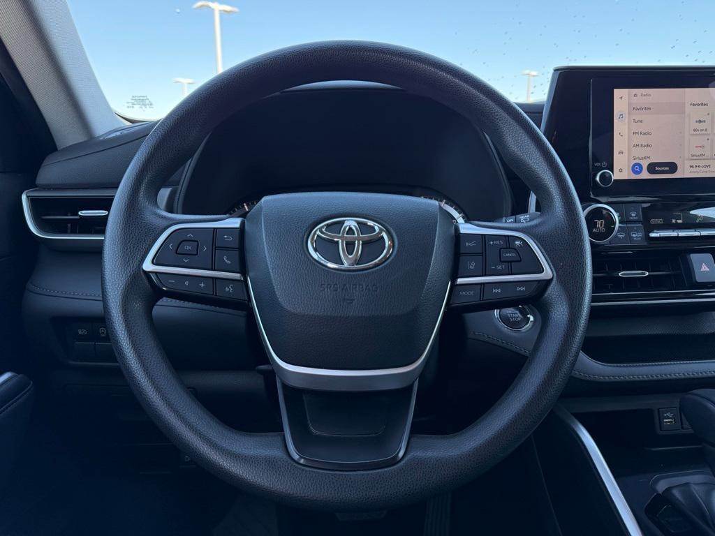 used 2023 Toyota Highlander car, priced at $33,783