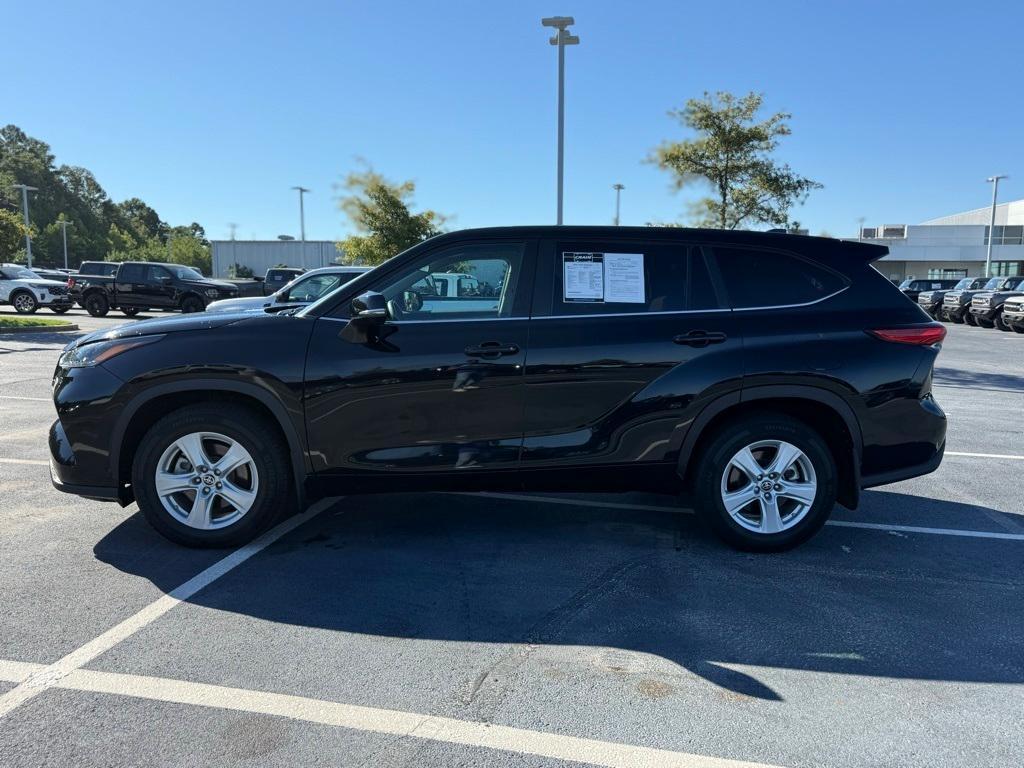 used 2023 Toyota Highlander car, priced at $33,783