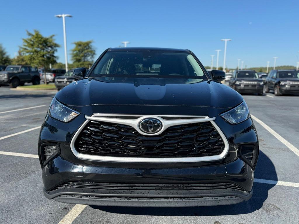 used 2023 Toyota Highlander car, priced at $33,783