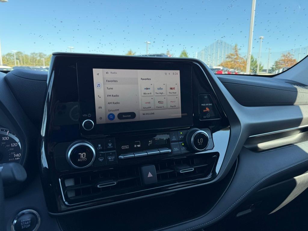 used 2023 Toyota Highlander car, priced at $33,783
