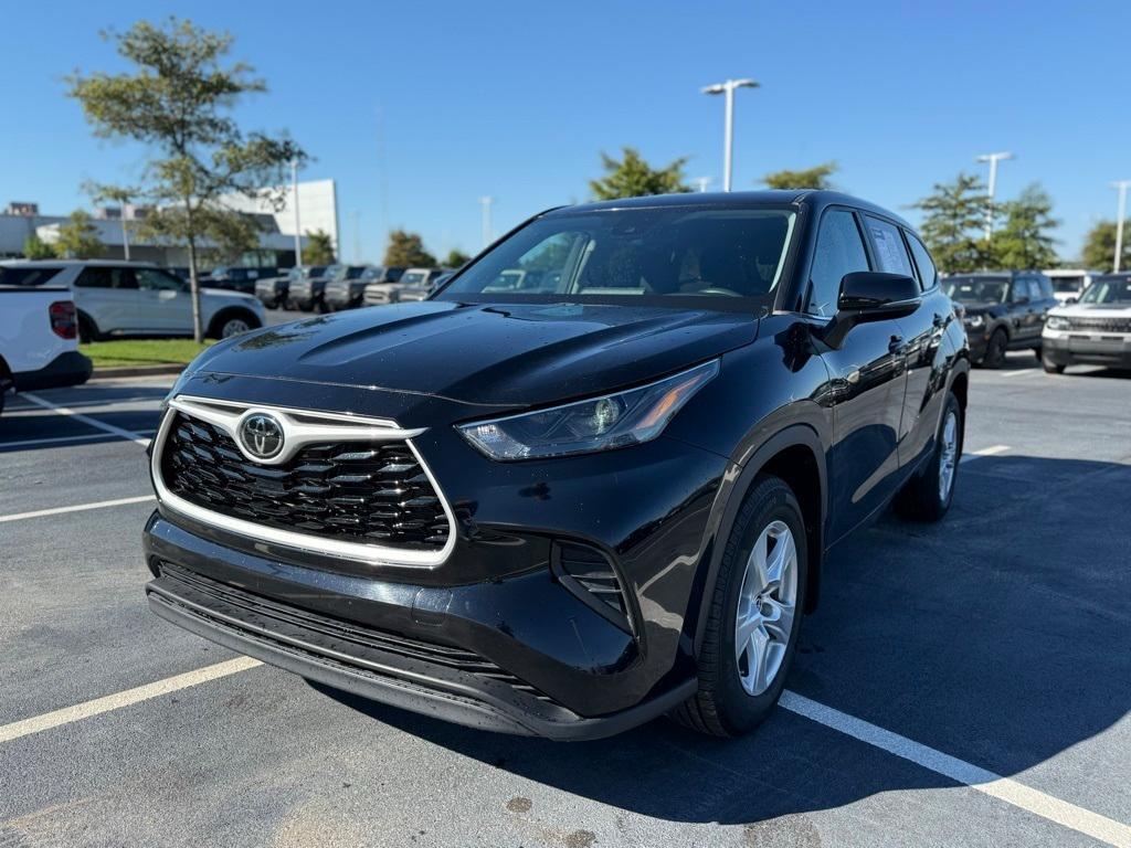 used 2023 Toyota Highlander car, priced at $33,783