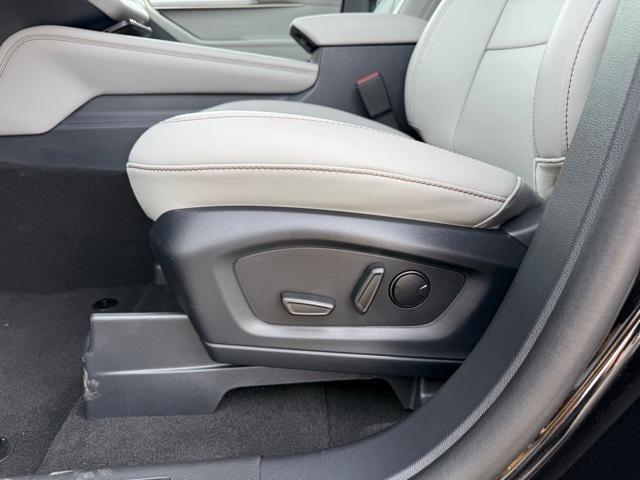 new 2025 Ford Explorer car, priced at $41,617