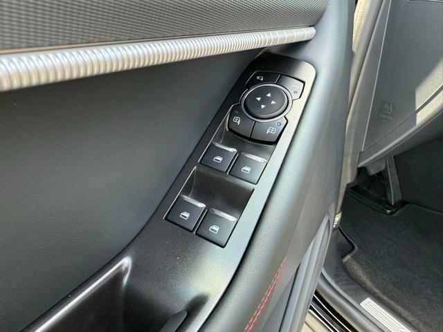 new 2025 Ford Explorer car