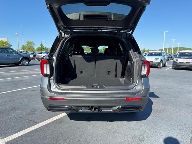 new 2025 Ford Explorer car, priced at $42,950