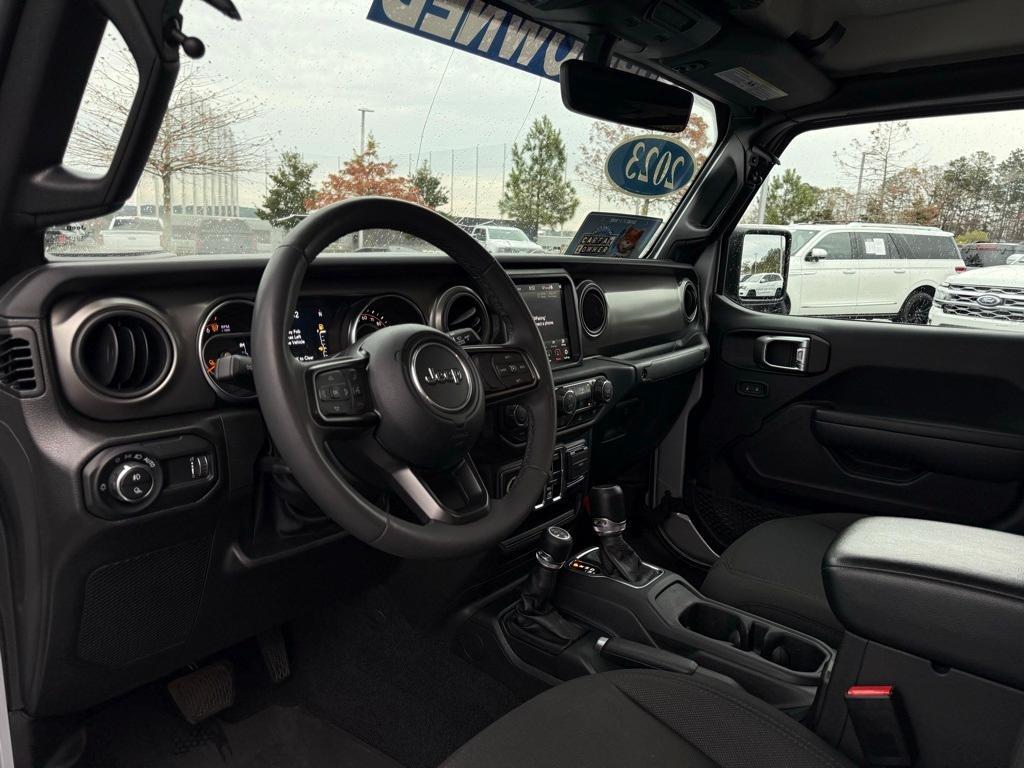 used 2023 Jeep Gladiator car, priced at $30,998