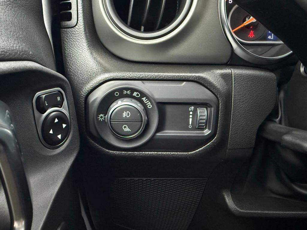 used 2023 Jeep Gladiator car, priced at $30,998