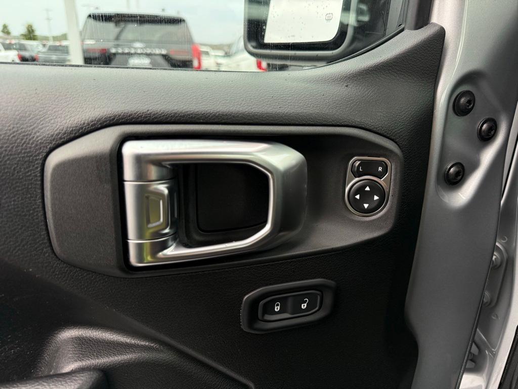 used 2023 Jeep Gladiator car, priced at $30,998