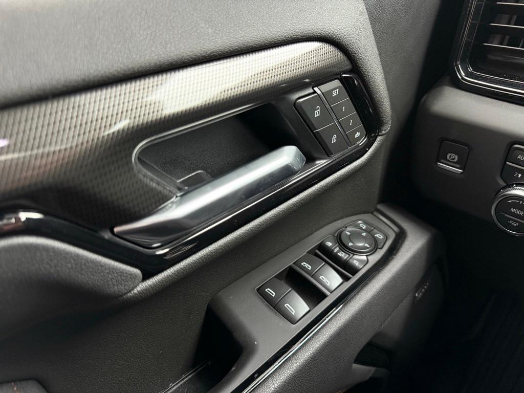 used 2025 GMC Sierra 2500 car, priced at $73,997