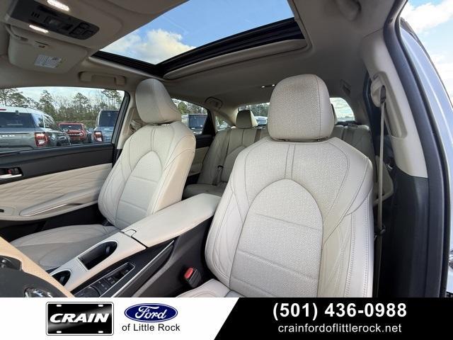 used 2019 Toyota Avalon Hybrid car, priced at $27,633