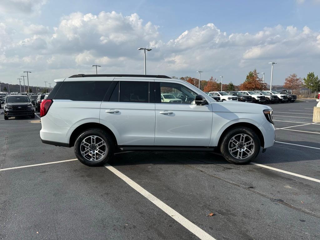 new 2025 Ford Expedition car, priced at $67,990