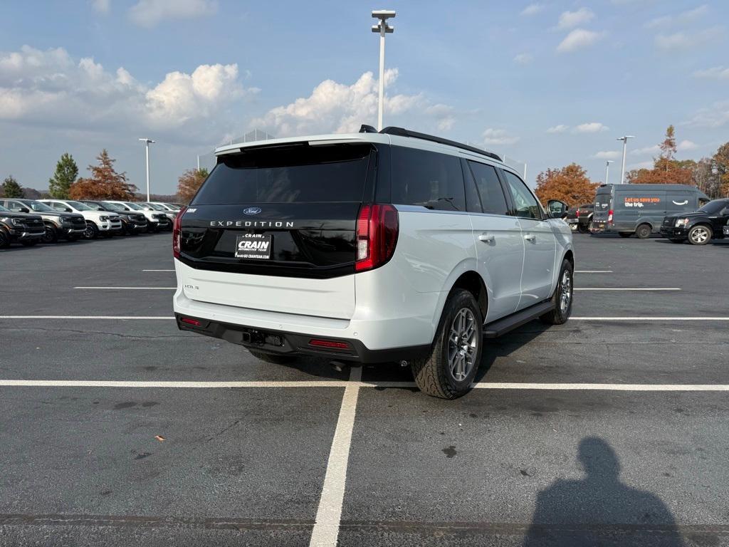 new 2025 Ford Expedition car, priced at $67,990