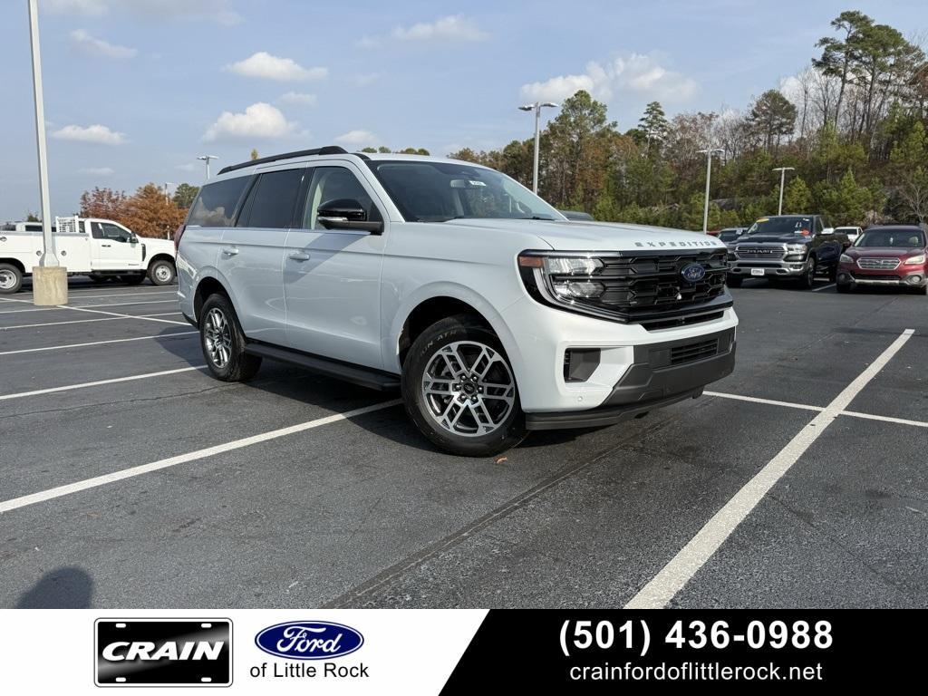 new 2025 Ford Expedition car, priced at $67,990