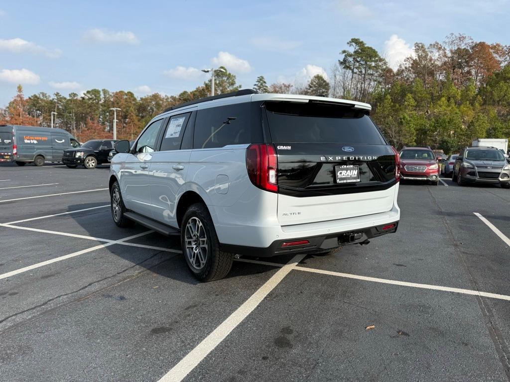 new 2025 Ford Expedition car, priced at $67,990