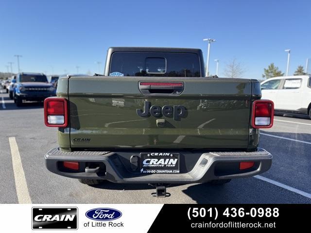 used 2024 Jeep Gladiator car, priced at $37,182