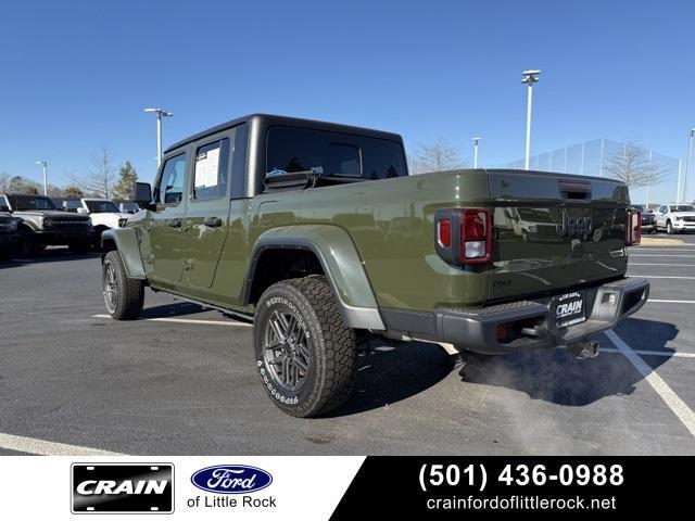 used 2024 Jeep Gladiator car, priced at $37,182