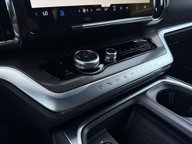 new 2025 Ford Expedition Max car, priced at $85,970