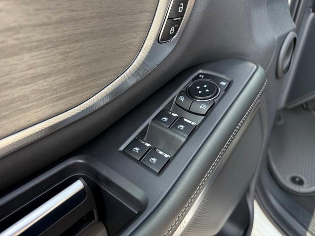 new 2025 Ford Expedition car, priced at $80,230