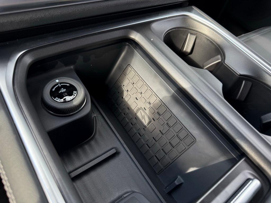 new 2025 Ford Expedition car, priced at $79,990