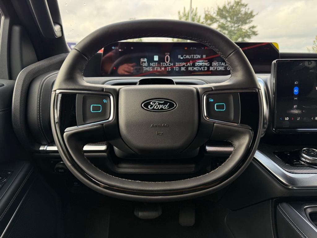 new 2025 Ford Expedition car, priced at $79,990