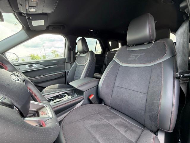 new 2025 Ford Explorer car, priced at $52,390