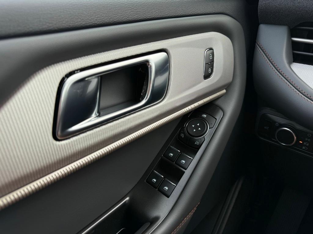 new 2026 Ford Explorer car, priced at $39,990