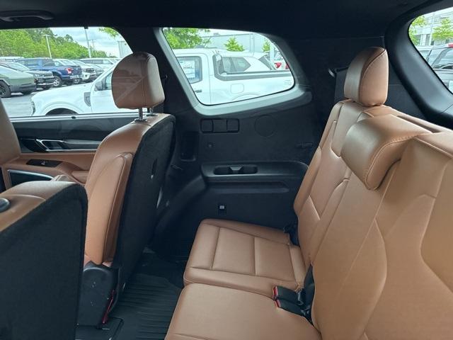 used 2024 Kia Telluride car, priced at $40,558