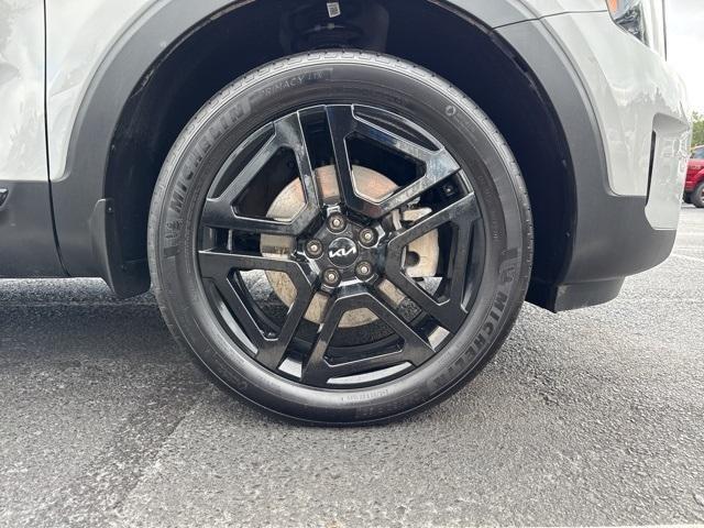 used 2024 Kia Telluride car, priced at $40,558