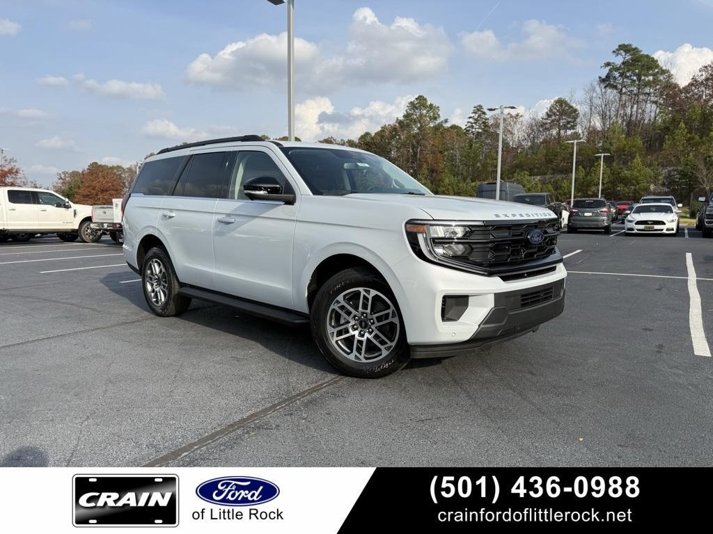 new 2025 Ford Expedition car, priced at $67,990