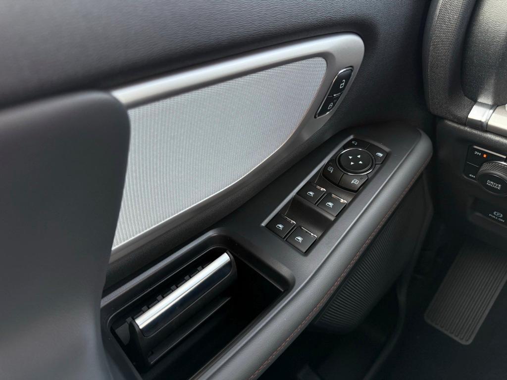 new 2025 Ford Expedition car, priced at $67,990