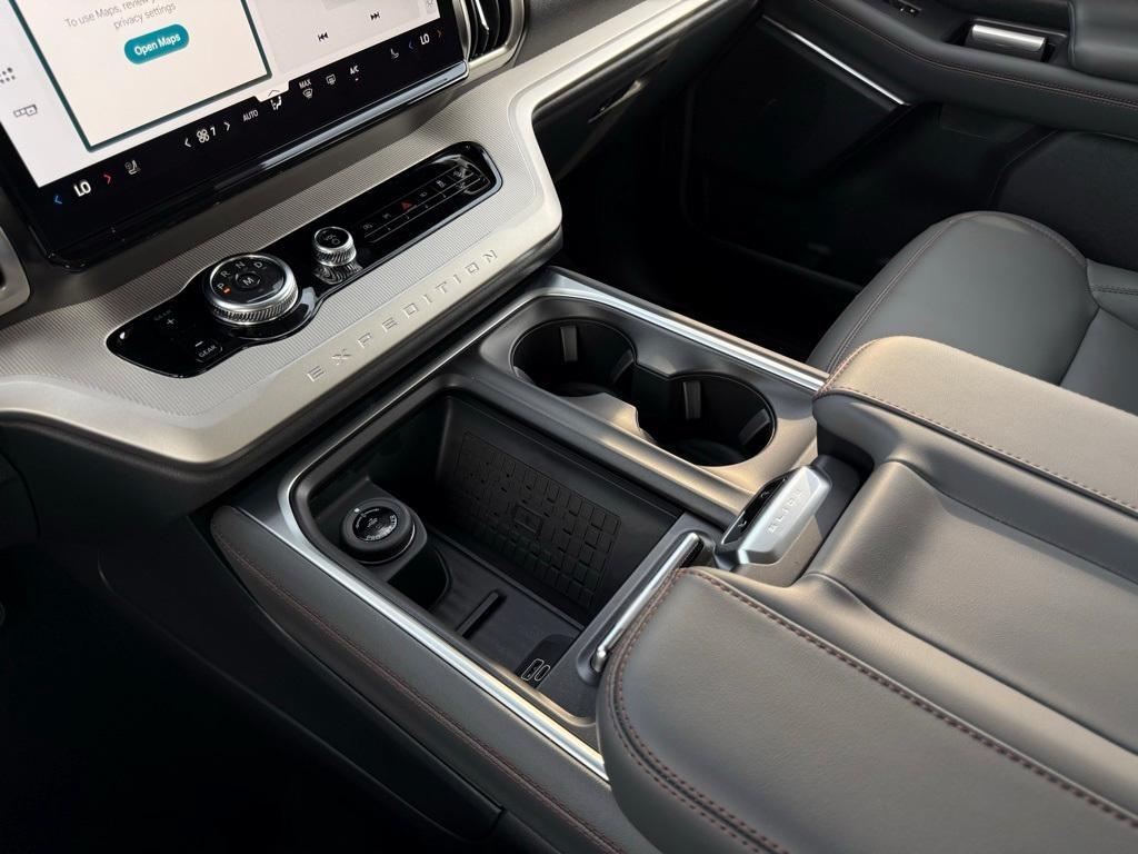 new 2025 Ford Expedition car, priced at $67,990