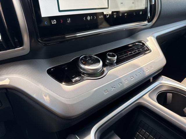 new 2025 Ford Expedition car, priced at $68,210