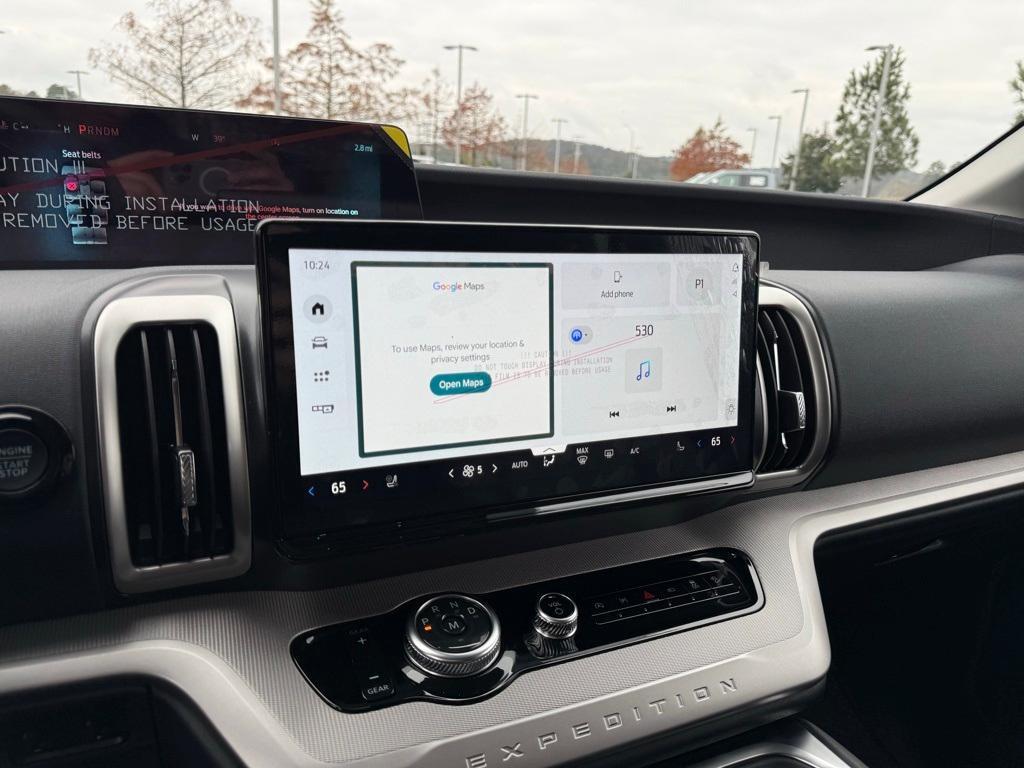 new 2025 Ford Expedition car, priced at $67,990