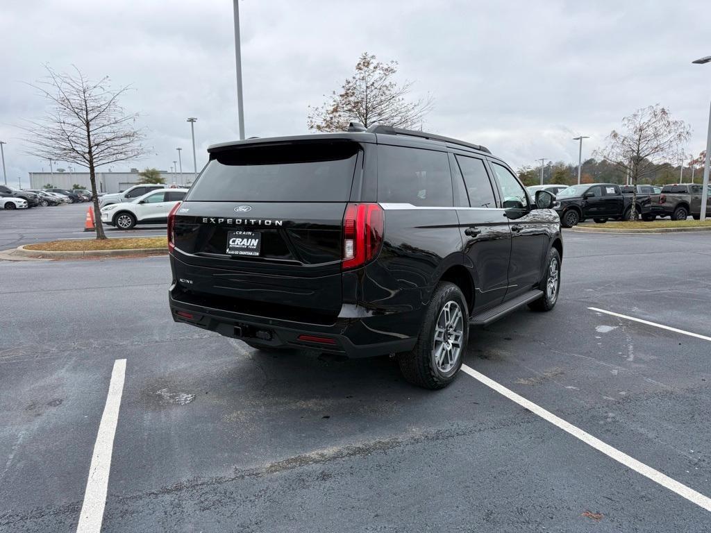 new 2025 Ford Expedition car, priced at $67,990