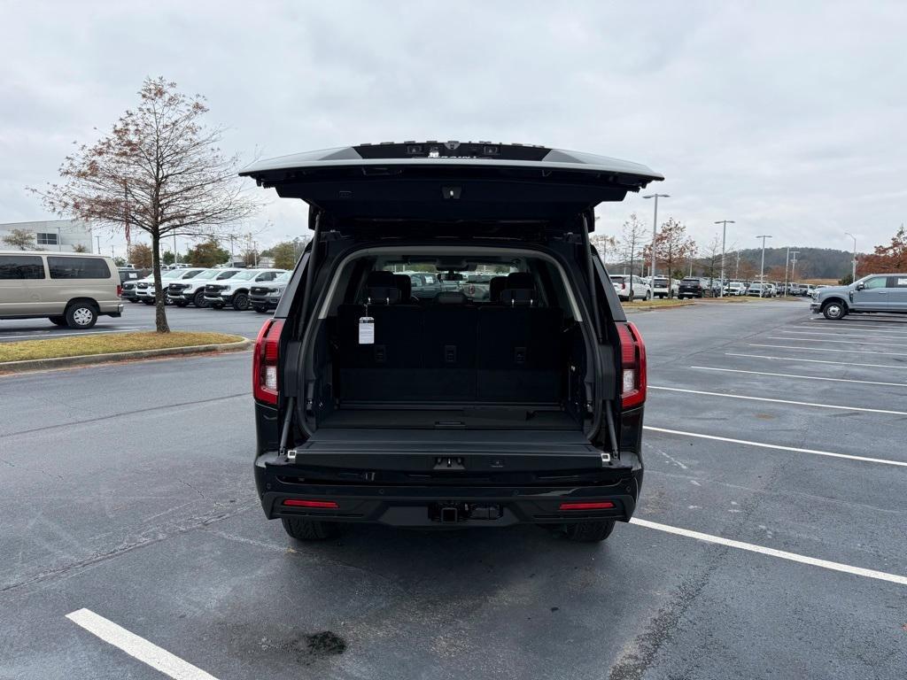 new 2025 Ford Expedition car, priced at $67,990