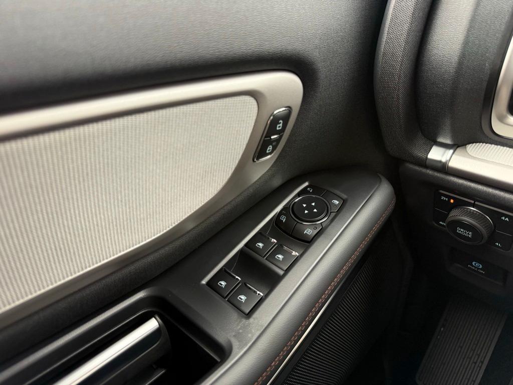 new 2025 Ford Expedition car, priced at $67,990