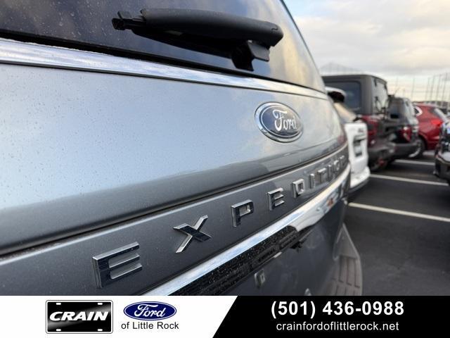 used 2022 Ford Expedition Max car, priced at $41,992