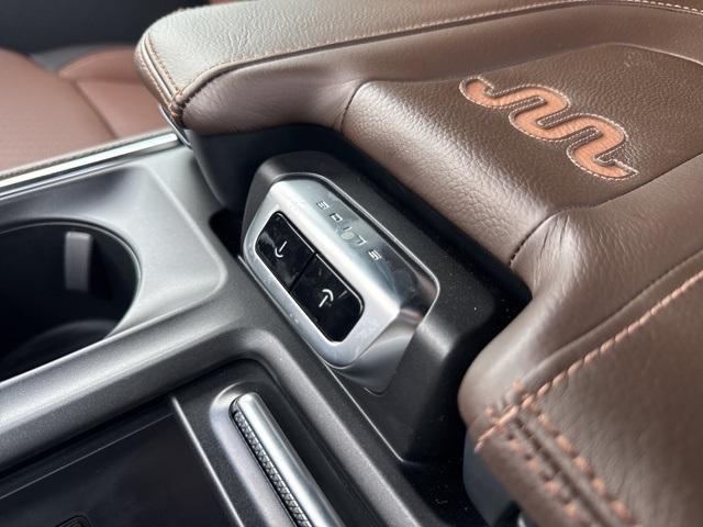 new 2025 Ford Expedition car, priced at $83,359