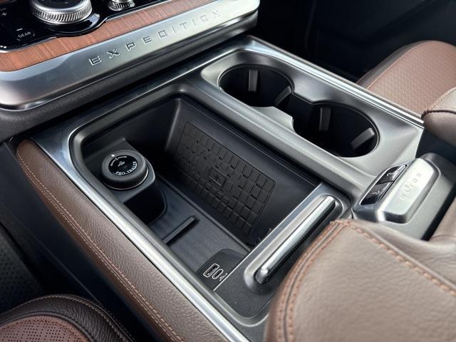 new 2025 Ford Expedition car, priced at $83,359