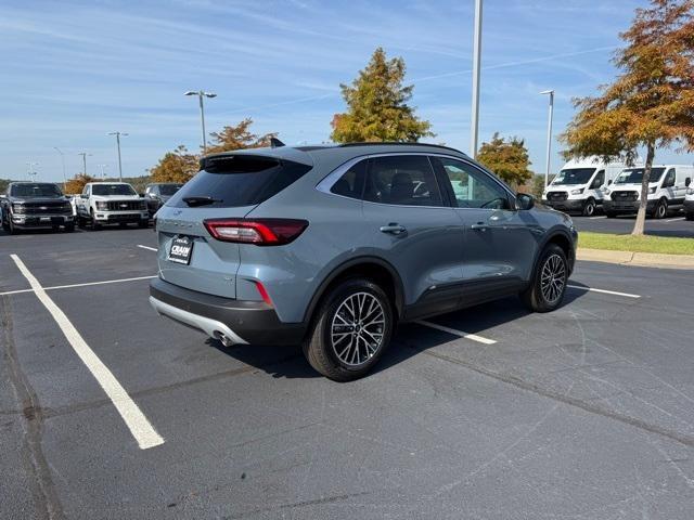 new 2025 Ford Escape car, priced at $40,729