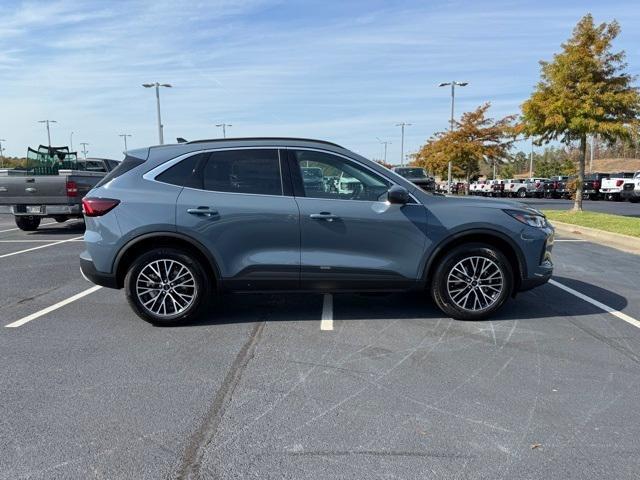 new 2025 Ford Escape car, priced at $40,729